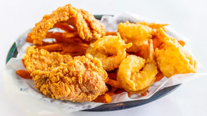 (A2) FRIED SHRIMP(4) & CATFISH (2)